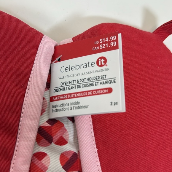 NWT Celebrate It Oven Mitt & Pot Holder Set Valentines Day - Picture 2 of 3